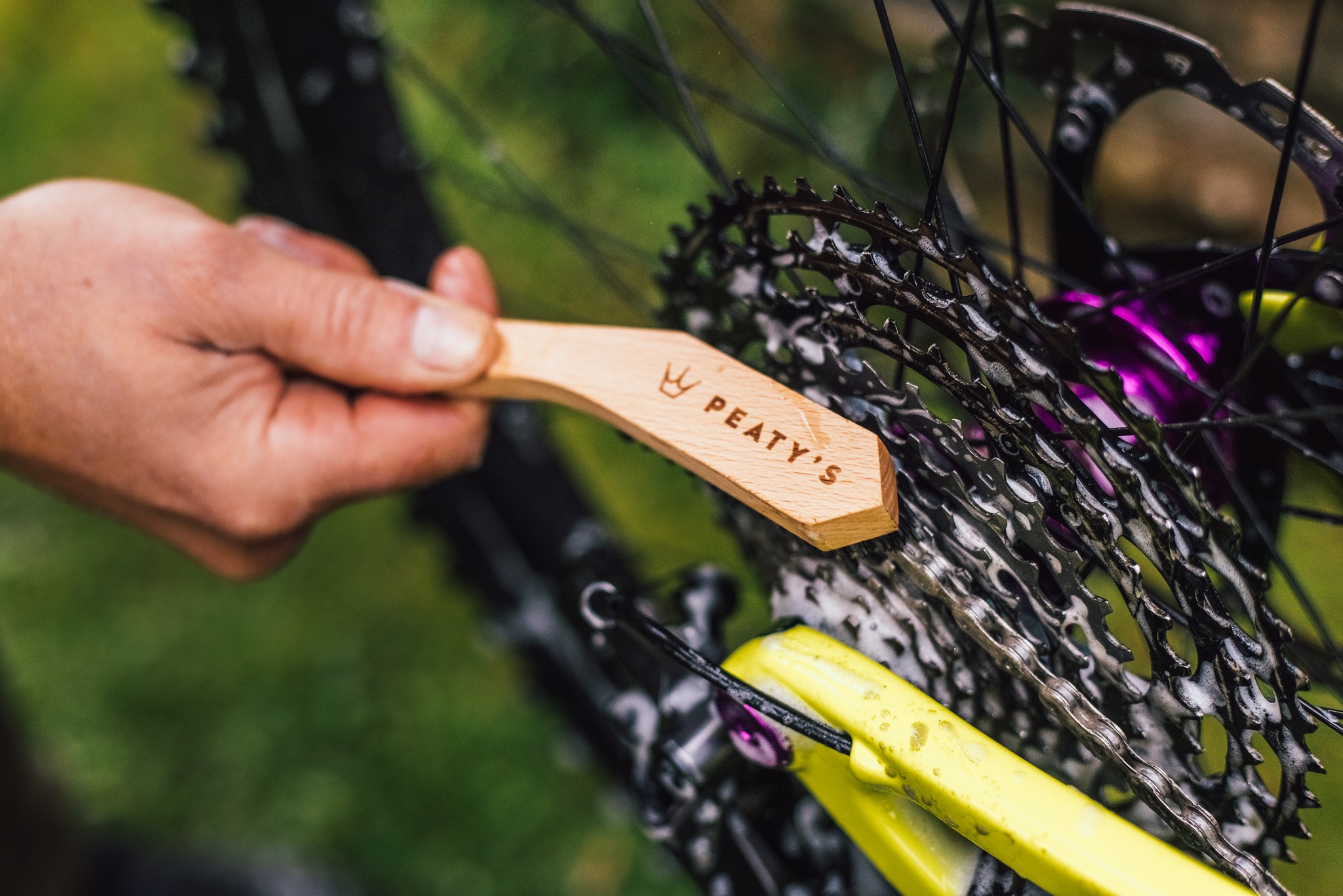 Peaty’s kefe Drivetrain Brush - Image 7